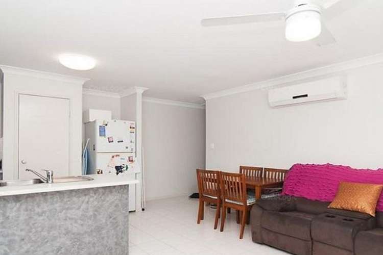 Main view of Homely semiDetached listing, 2/5 Bottle Tree Crescent, Mango Hill QLD 4509