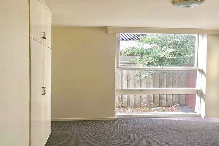 Fourth view of Homely apartment listing, 2/6 Poplar Grove, Carnegie VIC 3163