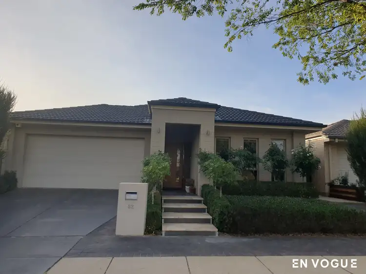 32 Nina Murdoch Crescent
