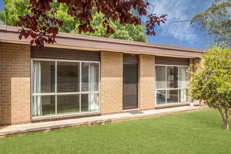 Main view of Homely unit listing, 2/6 Mijuda Court, Kennington VIC 3550