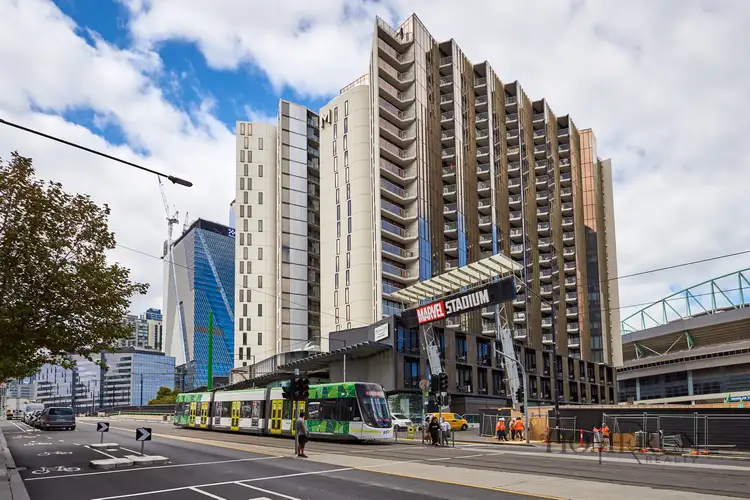 1006/677 La Trobe Street