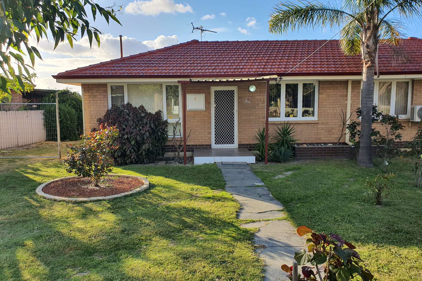 Main view of Homely semiDetached listing, 5 Nicholas Street, Gosnells WA 6110