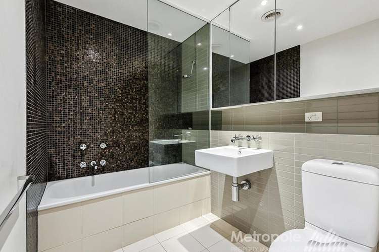 Fifth view of Homely apartment listing, 913/55 Queens Road, Melbourne VIC 3004