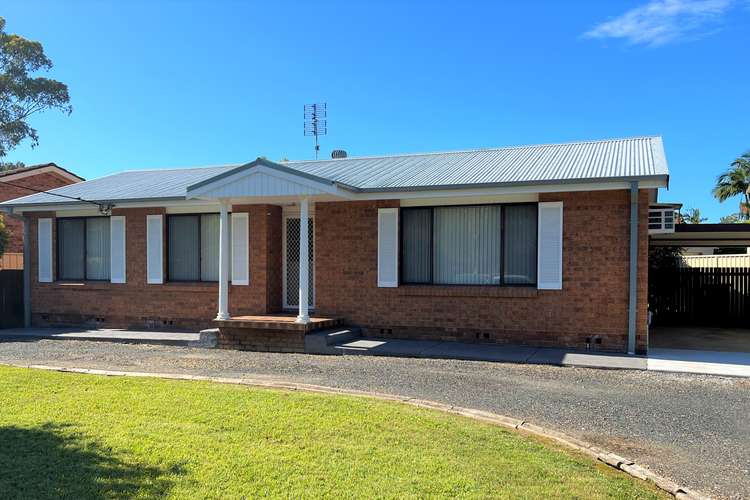 18 Blenheim Avenue, Berkeley Vale NSW 2261