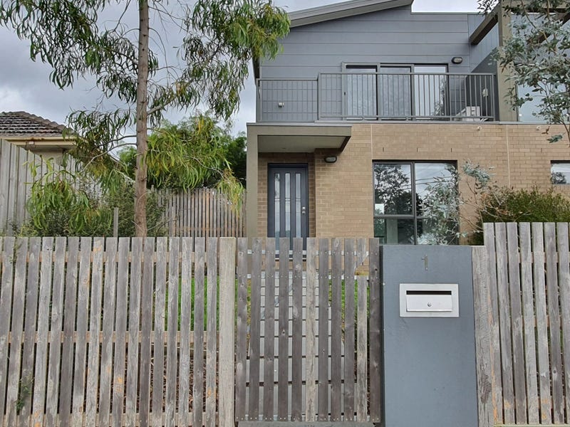 Main view of Homely townhouse listing, 1/27 Stamford Crescent, Rowville VIC 3178