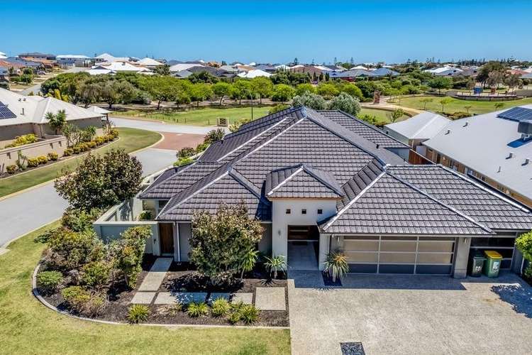 24 Honeymyrtle, Halls Head WA 6210