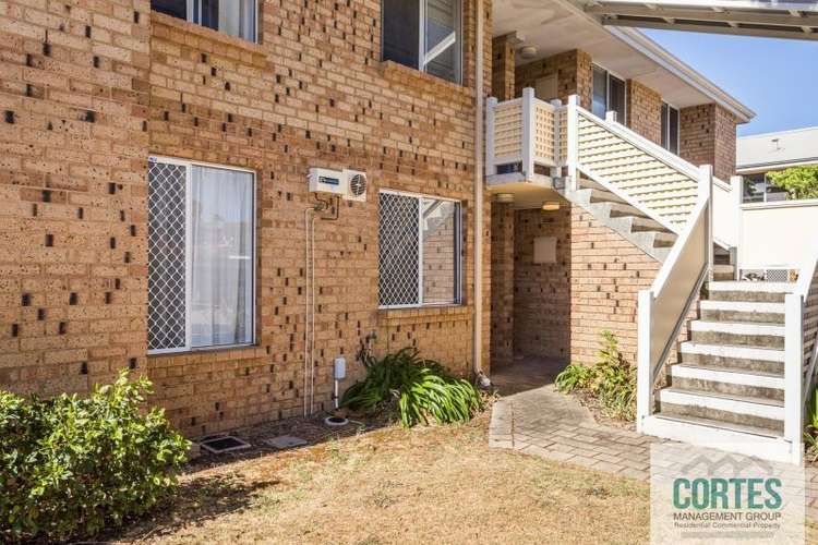 15/2 Pinewood Avenue, Kardinya WA 6163