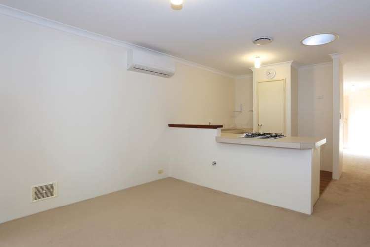 Fifth view of Homely villa listing, 4/19 Warwick St, St James WA 6102
