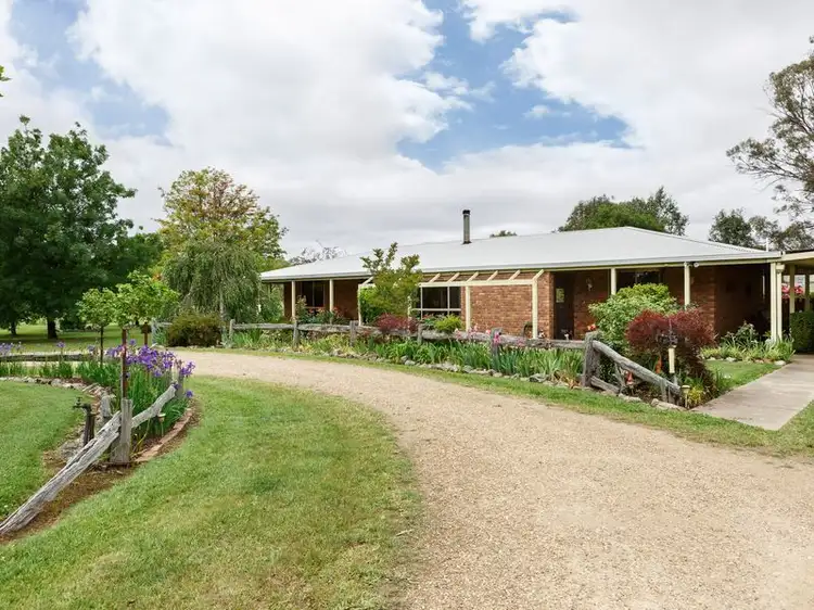 100 Cemetery Road, Briagolong VIC 3860