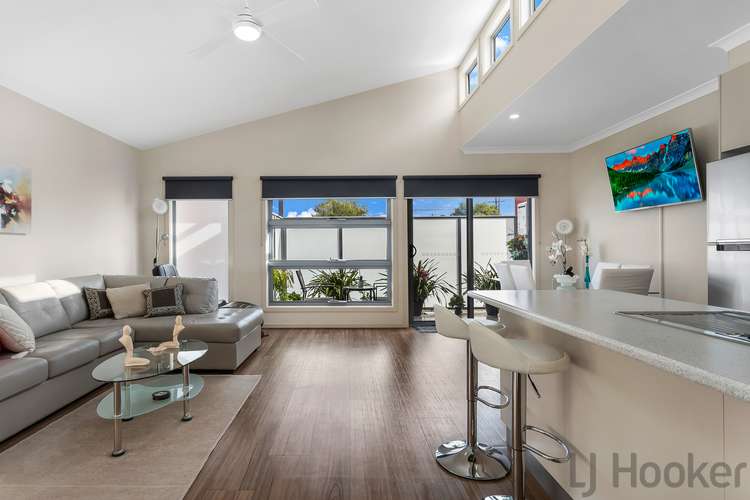Main view of Homely townhouse listing, 2/186 Boronia Road, Boronia VIC 3155