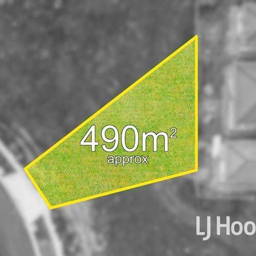 Lot 833/31 Growling Grass Drive, Clyde North VIC 3978