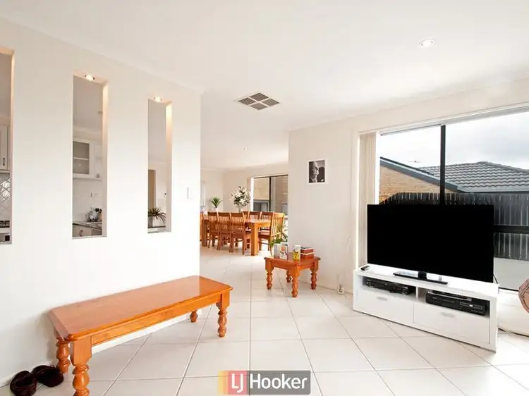 Fifth view of Homely townhouse listing, 6 Siroset Close, Dunlop ACT 2615