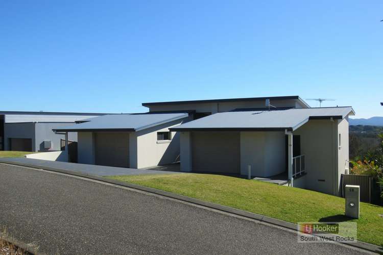 Main view of Homely unit listing, 2/5 Salmon Circuit, South West Rocks NSW 2431