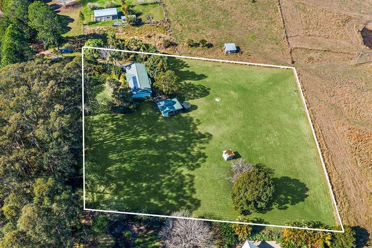 2 Herdegen Close, Bonville NSW 2450