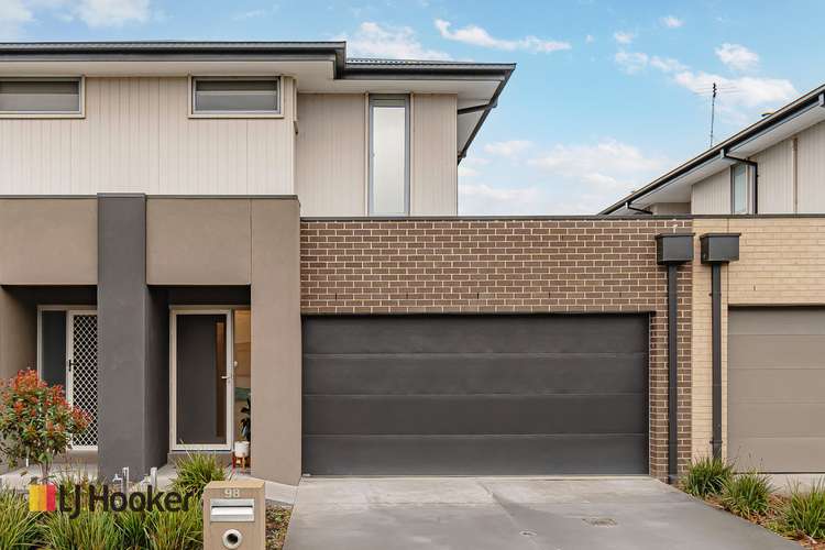 Main view of Homely townhouse listing, 98 Regatta Drive, Craigieburn VIC 3064