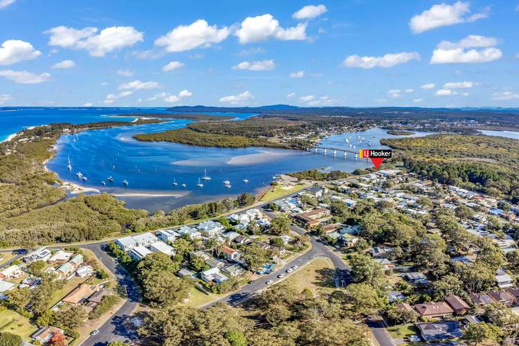 22 Moira Pde, Hawks Nest NSW 2324