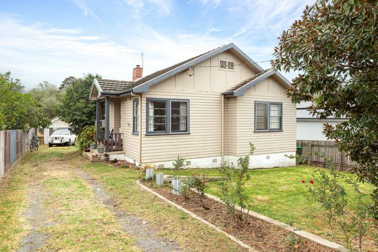 35 Upper Street, Bega NSW 2550