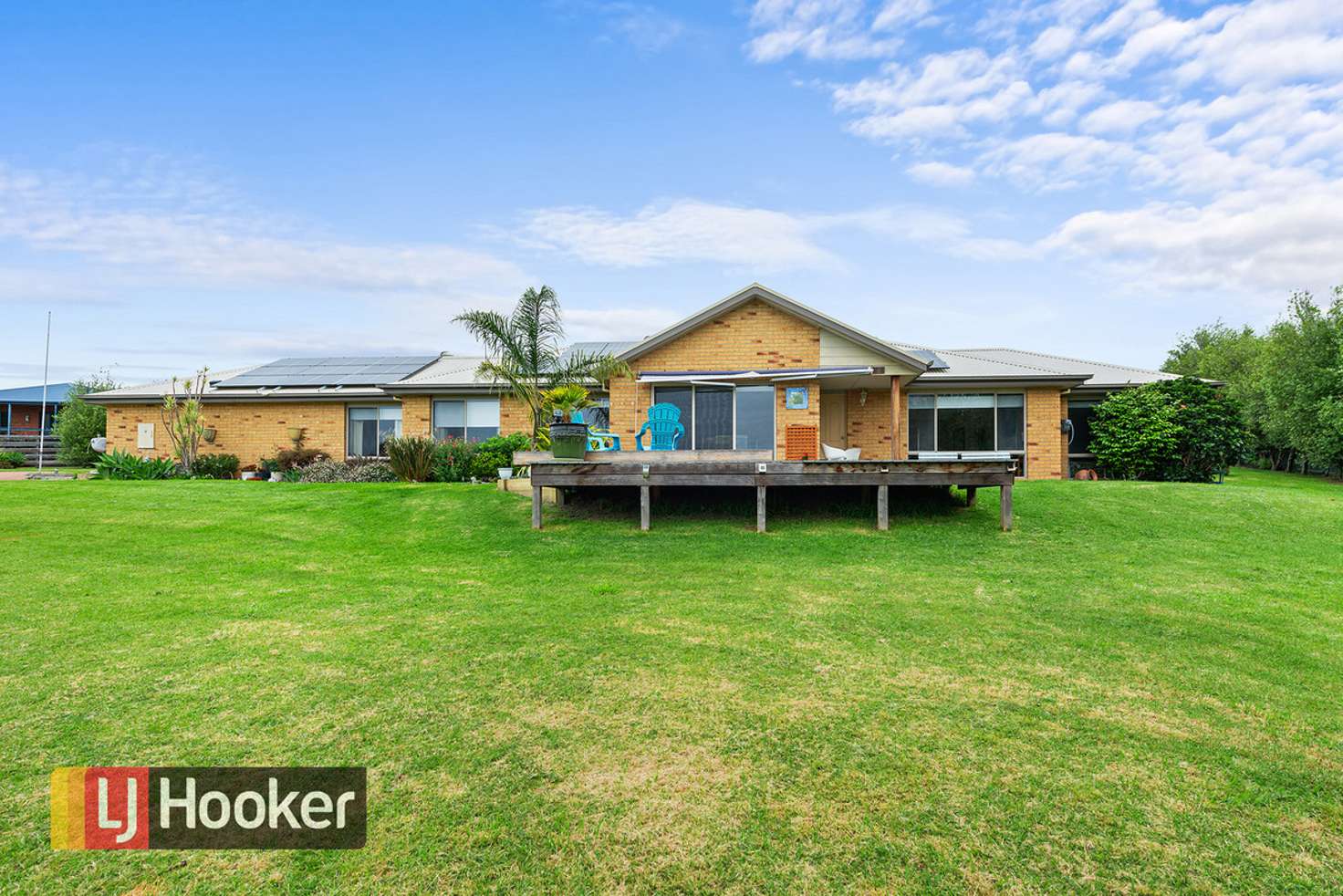 Main view of Homely house listing, 27 John Francis Court, Kalimna VIC 3909