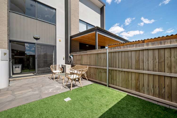 14/39 Woodberry Avenue, Coombs ACT 2611