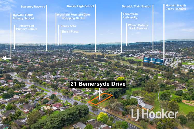 Second view of Homely house listing, 21 Bemersyde Drive, Berwick VIC 3806