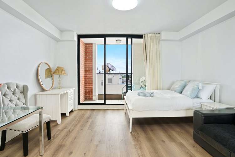 Main view of Homely unit listing, 165/8 Dixon Street, Sydney NSW 2000