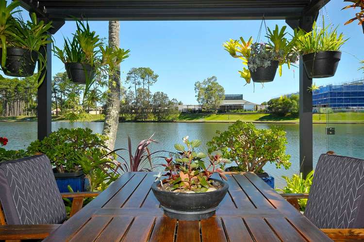 Main view of Homely townhouse listing, 11/2-10 Coolgardie Street, Elanora QLD 4221