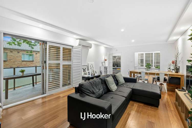 Main view of Homely apartment listing, 2/4 Milner Crescent, Wollstonecraft NSW 2065