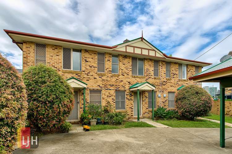 Main view of Homely townhouse listing, 7/121 Allen Street, Hamilton QLD 4007