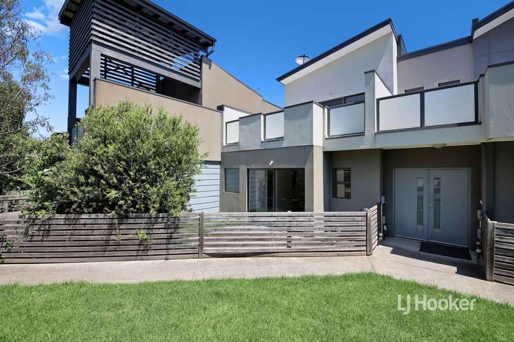 Main view of Homely townhouse listing, 15/20 Hyde Park Avenue, Craigieburn VIC 3064