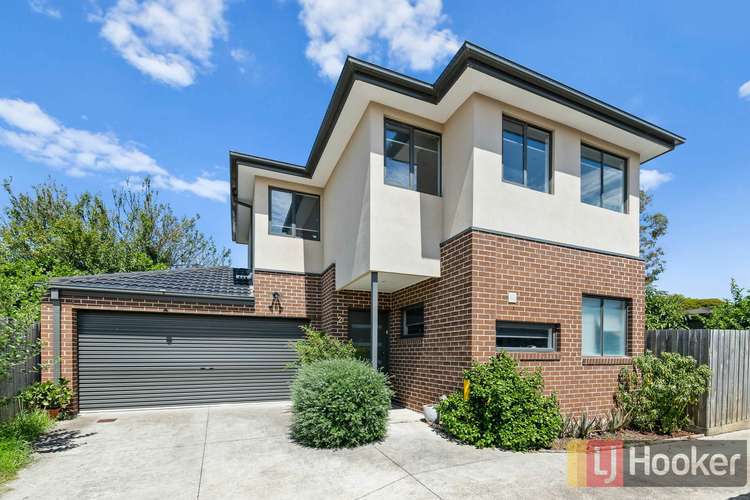 Main view of Homely house listing, 2/22 Dearing Ave, Cranbourne VIC 3977