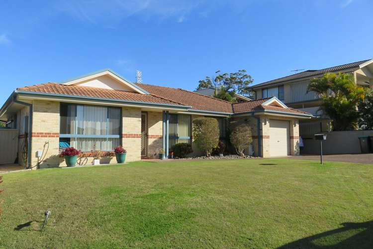 17 Peter Mark Circuit, South West Rocks NSW 2431
