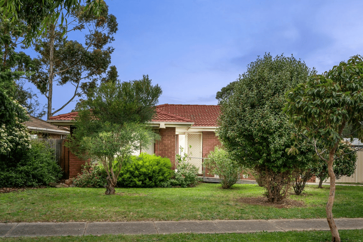 12 Lincoln Way, Melton West VIC 3337