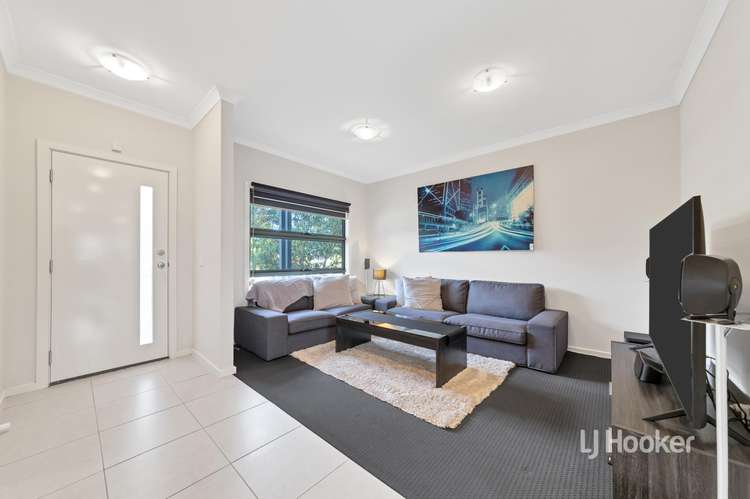 Third view of Homely townhouse listing, 27 Everglade Crescent, Roxburgh Park VIC 3064