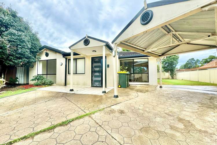 7 SAMPSON PLACE, Rosemeadow NSW 2560