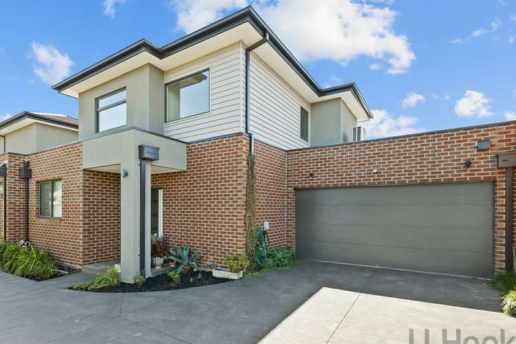 Main view of Homely townhouse listing, 2/11 Phyllis Avenue, Boronia VIC 3155