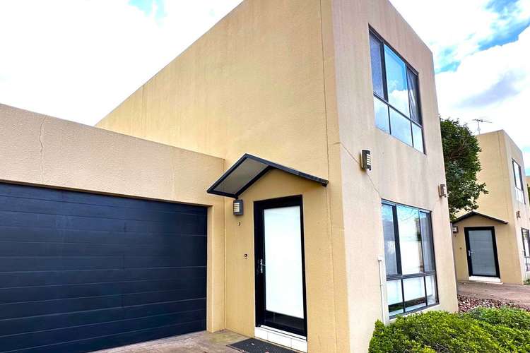 Main view of Homely townhouse listing, 2/217 Wakaden Street, Griffith NSW 2680