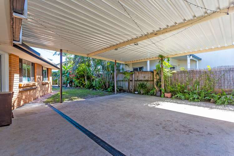 12 Adams Avenue, Miami QLD 4220