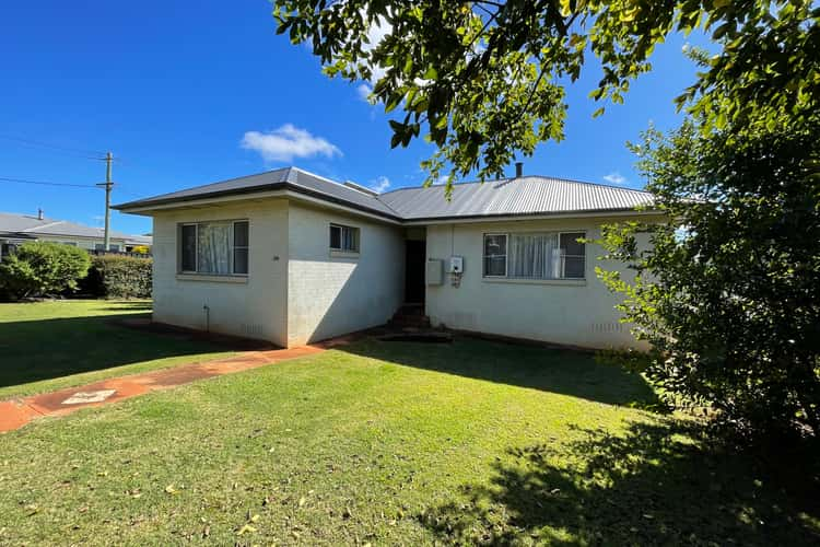 299 South Street, Harristown QLD 4350