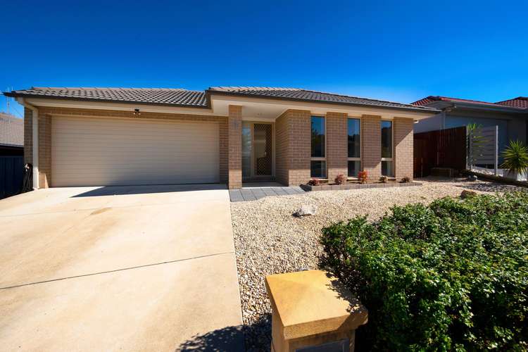 11 Dunk Street, Casey ACT 2913