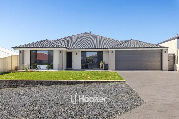 10 Peninsula Lakes Drive