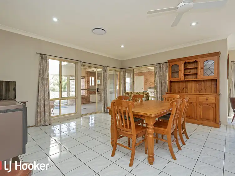 Sixth view of Homely house listing, 20 Banjos Circuit, Hillvue NSW 2340