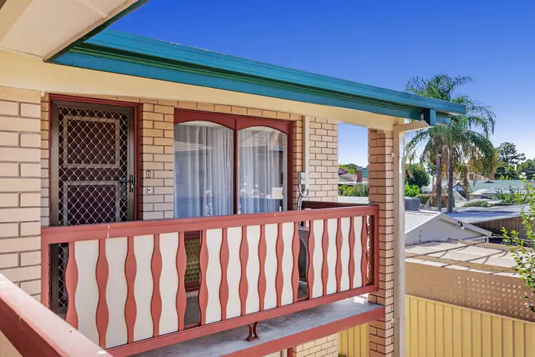 8/10 Jeffrey Street