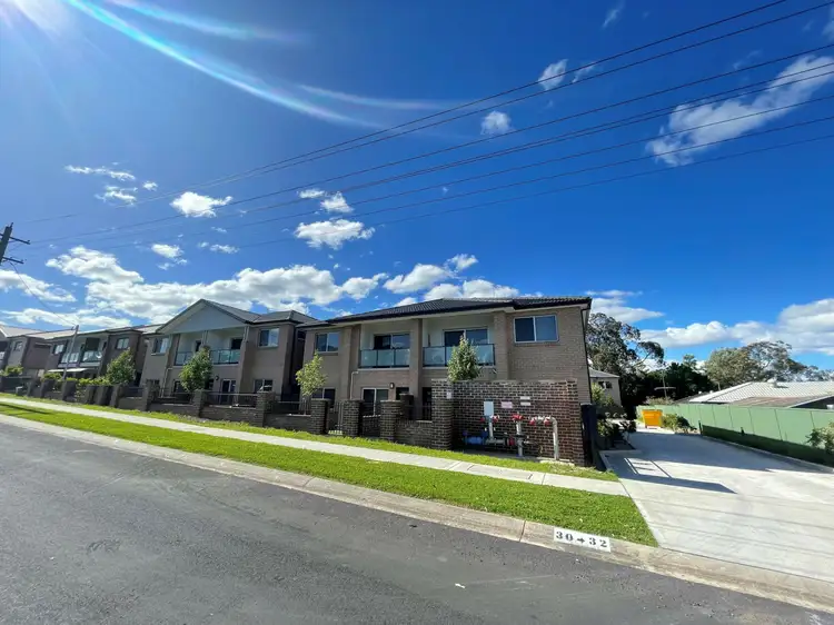 Main view of Homely unit listing, 18/30-32 Third Avenue, Macquarie Fields NSW 2564