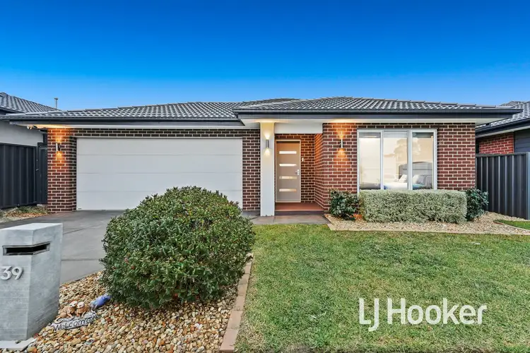 Main view of Homely house listing, 39 Zermatt Loop, Pakenham VIC 3810