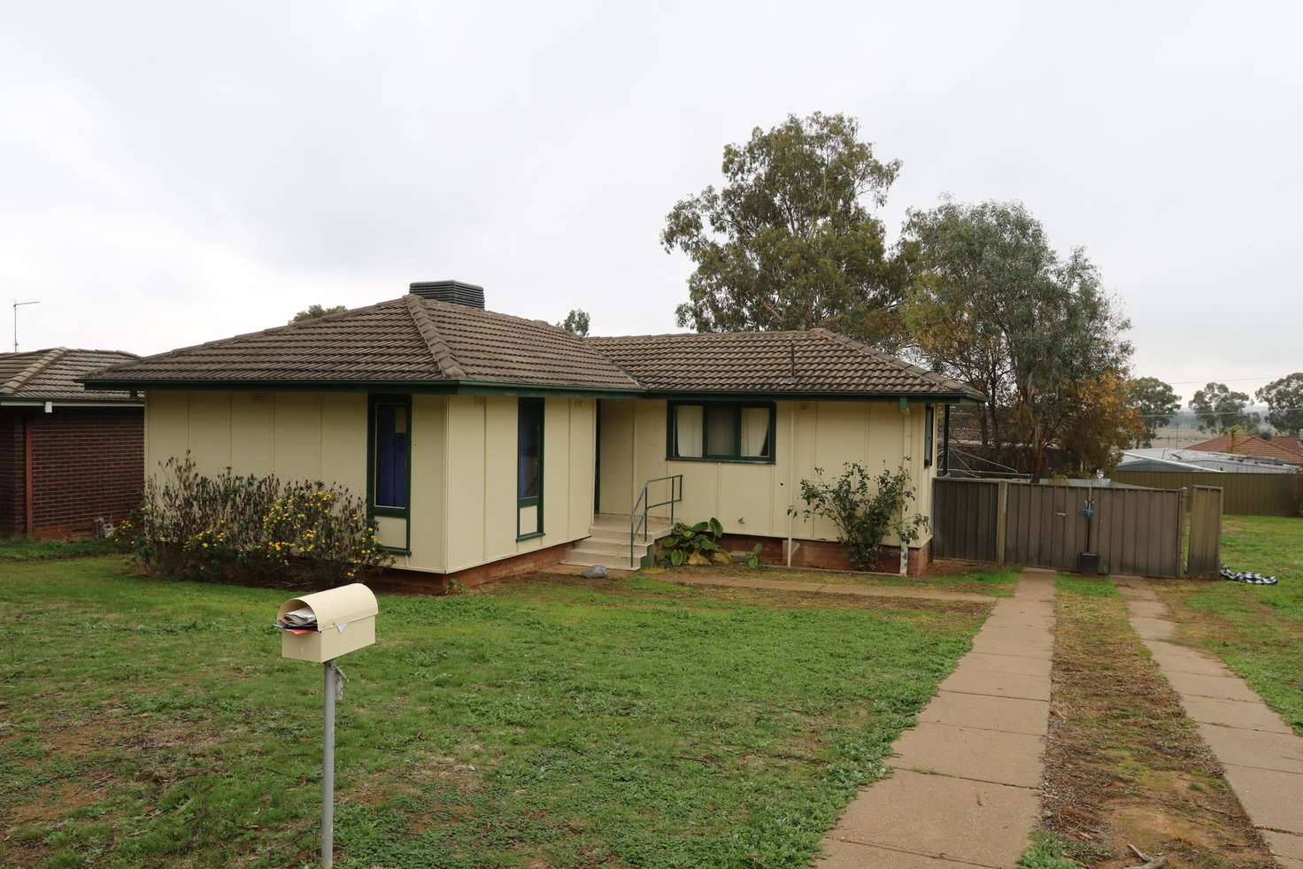 Main view of Homely house listing, 19 Connorton Avenue, Ashmont NSW 2650