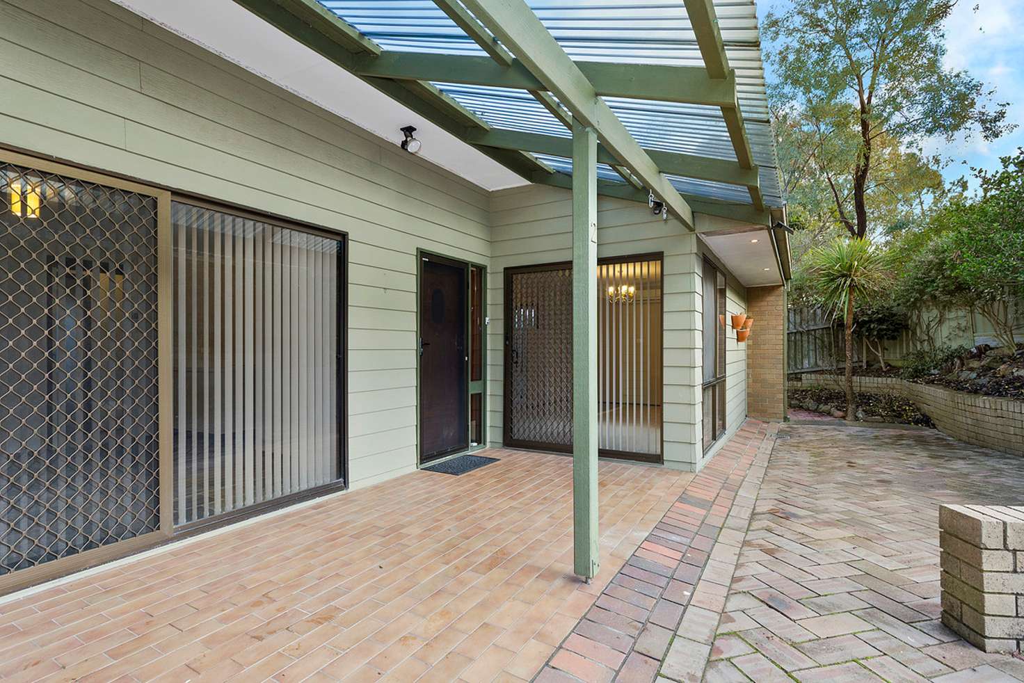 Main view of Homely townhouse listing, 2/2 Covington Crescent, Charnwood ACT 2615