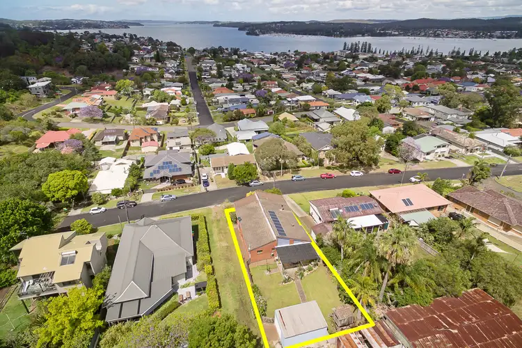 5 Raymond Street, Speers Point NSW 2284
