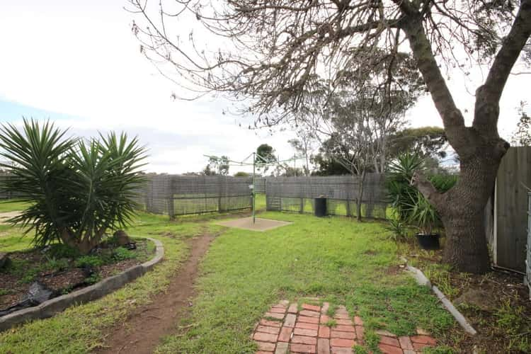 Second view of Homely house listing, 10 Thompson Court, Werribee VIC 3030