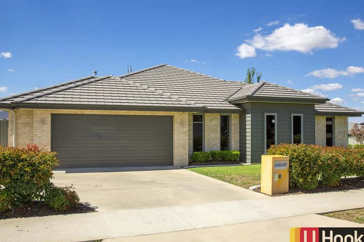 Seventh view of Homely house listing, 3 Peak Drive, Hillvue NSW 2340