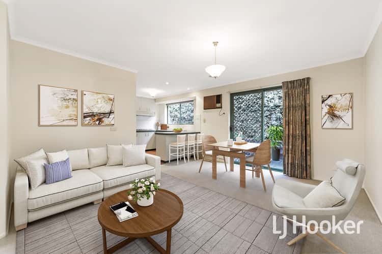 Third view of Homely house listing, 8 Mcgill Court, Pakenham VIC 3810